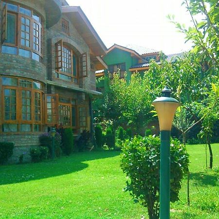 Hillscape Inn Srīnagar Esterno foto